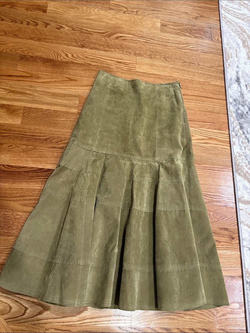 Newport News Olive green Suede leather A-Line swing Tiered Skirt midi size 8